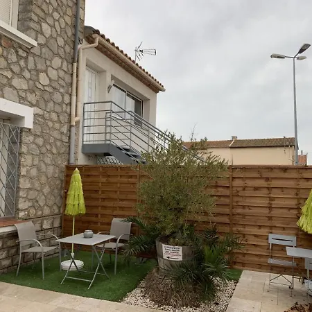 Couette-café La Turenne 3*
